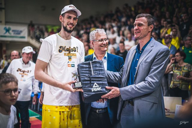 „Bobo“ MVP celého play off, Michal Madzin trénerom roka