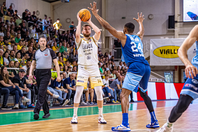 Vyrovnané 2:2, vo štvrtok o 18:00 piaty zápas semifinále